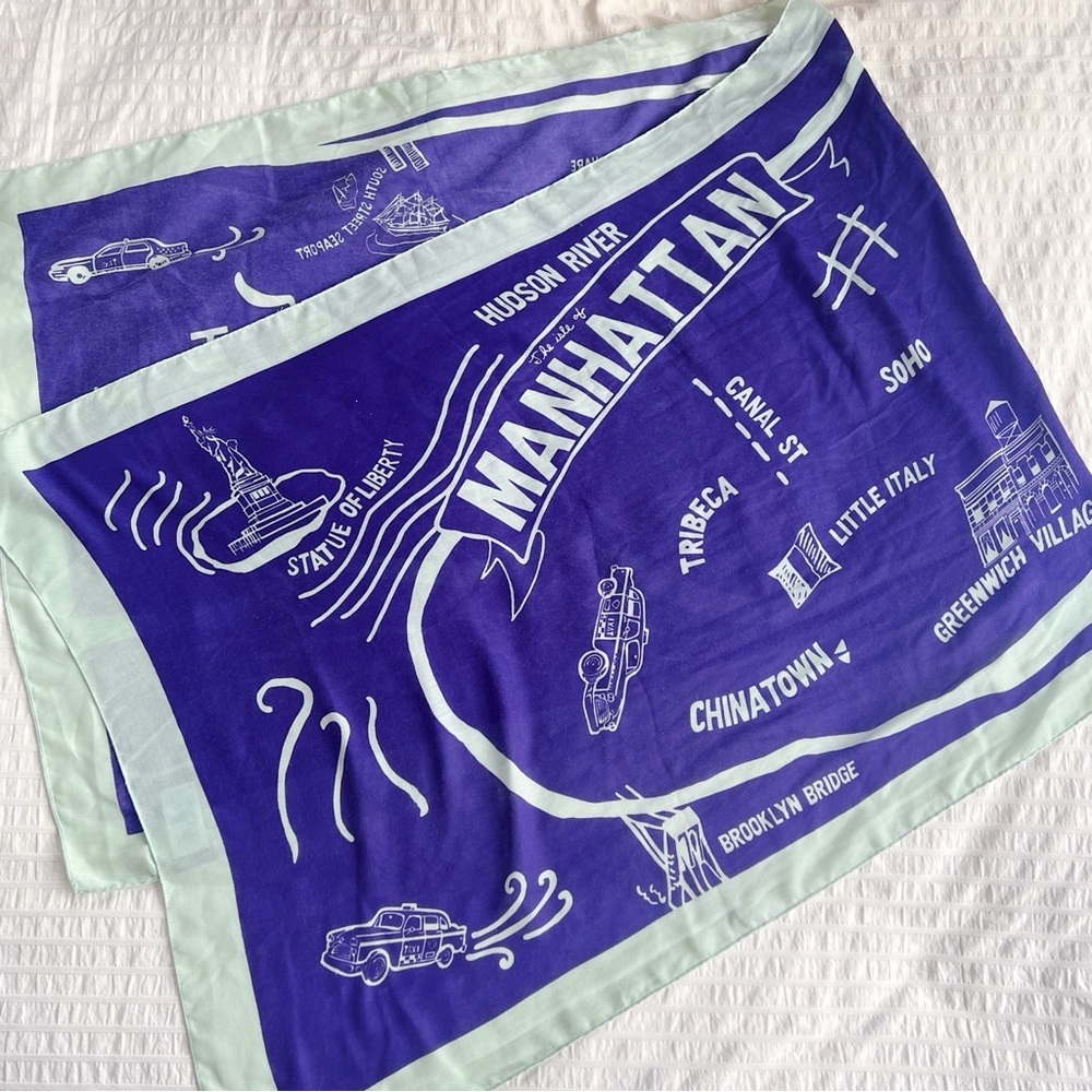 J Crew • Manhattan scarf wrap NYC New York City landmarks souvenir travel map - Picture 2 of 10